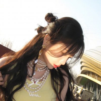 班花马甲藏不住了